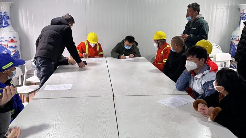 企业如何通过定制化入职内训提升员工胜任力？**